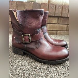 Sisley Leather Moto Ankle Boots with Buckle sz 38